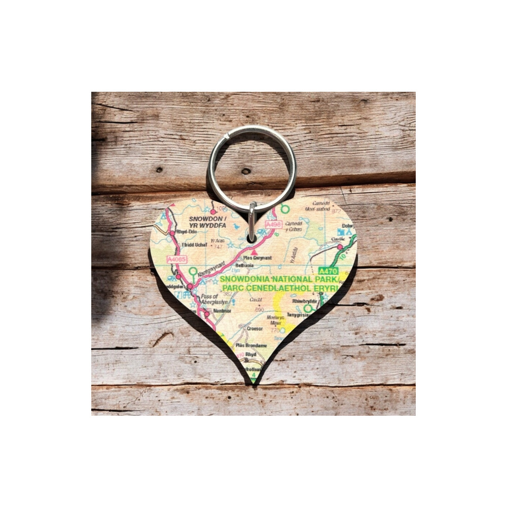 Produktbild för OS Map Wooden Heart Key-ring - Snowdonia National Park