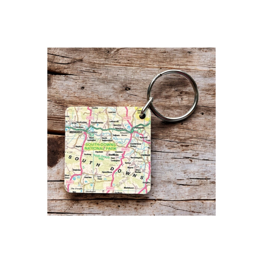 Produktbild för OS Map Wooden Square Key-ring - South Downs National Park