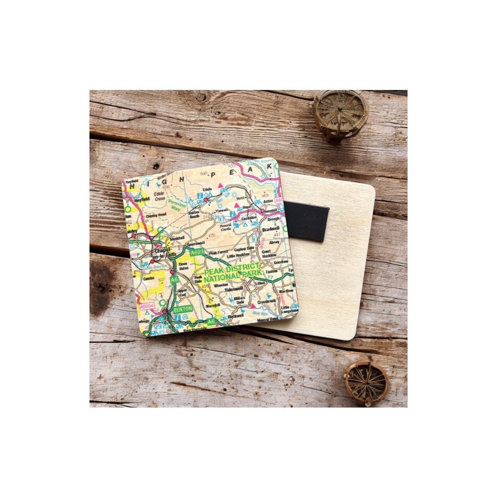 Produktbild för OS Map Wooden Square Magnet - Peak District National Park