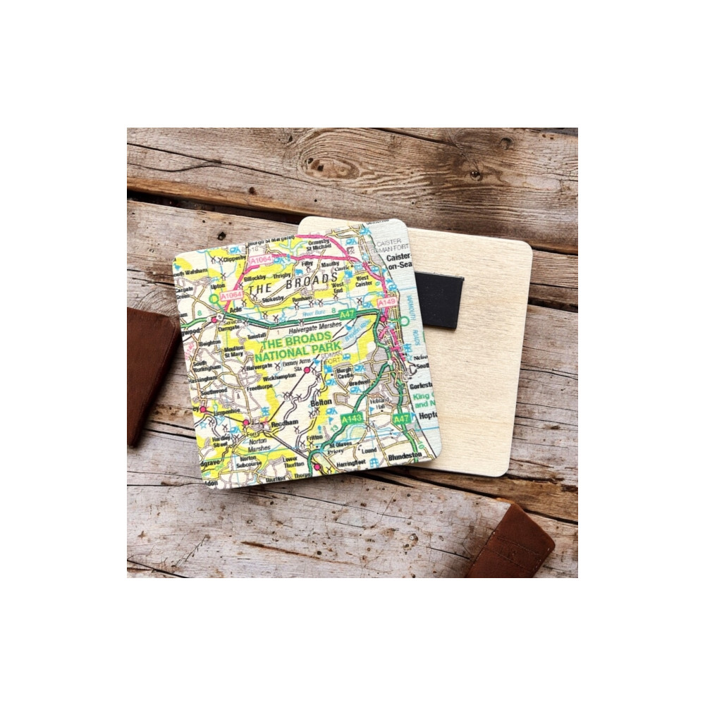 Produktbild för OS Map Wooden Square Magnet - The Broads