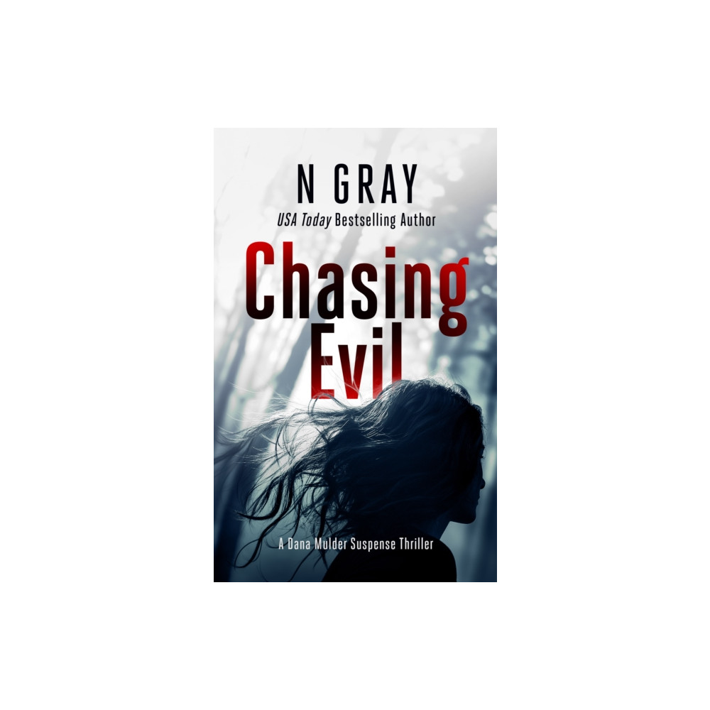 Produktbild för Chasing Evil (häftad, eng)