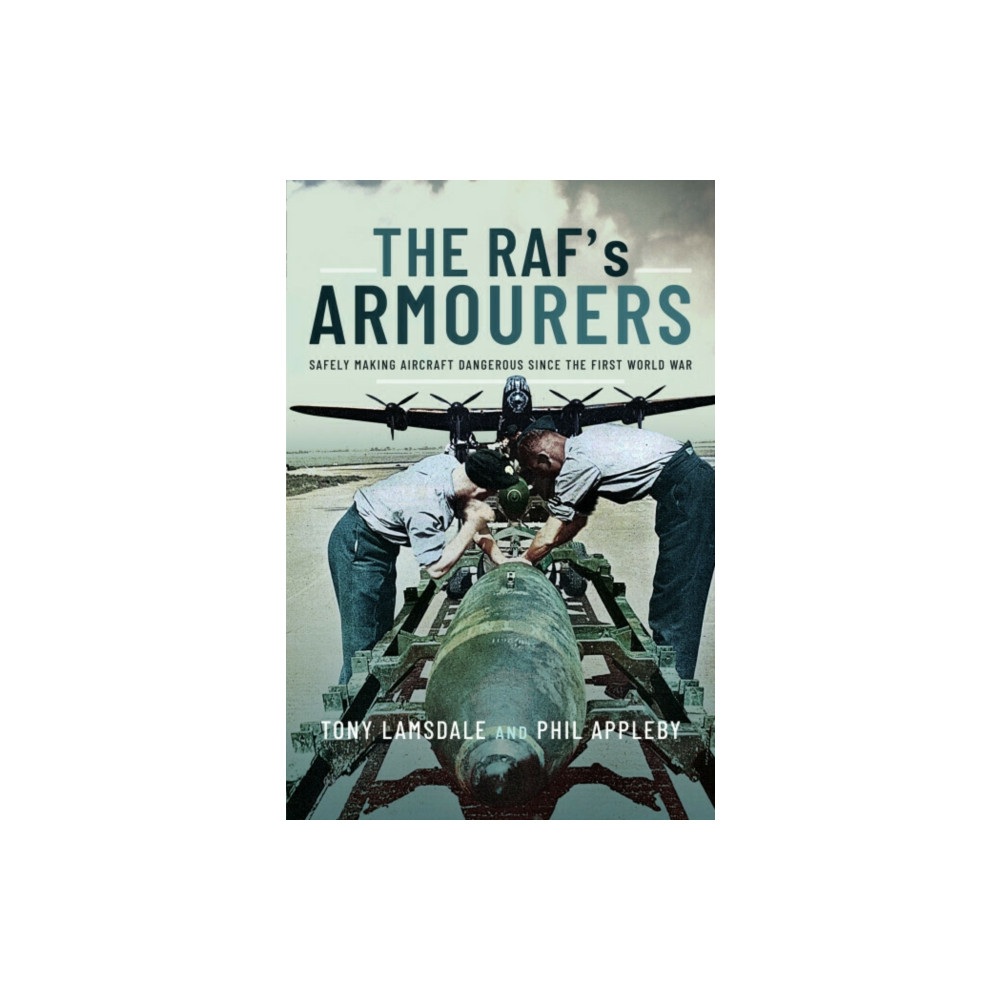 Produktbild för The RAF's Armourers (häftad, eng)