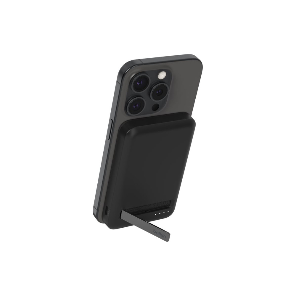 Produktbild för Belkin trådlös powerbank - magnetisk med Qi2 - USB-C - 15 watt