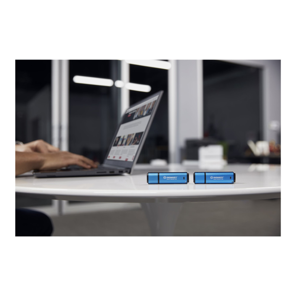 Produktbild för Kingston IronKey Vault Privacy 50C - USB flash-enhet - 16 GB - TAA-kompatibel
