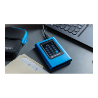 Produktbild för Kingston IronKey Vault Privacy 80 - SSD - 960 GB - USB 3.2 Gen 1 - TAA-kompatibel