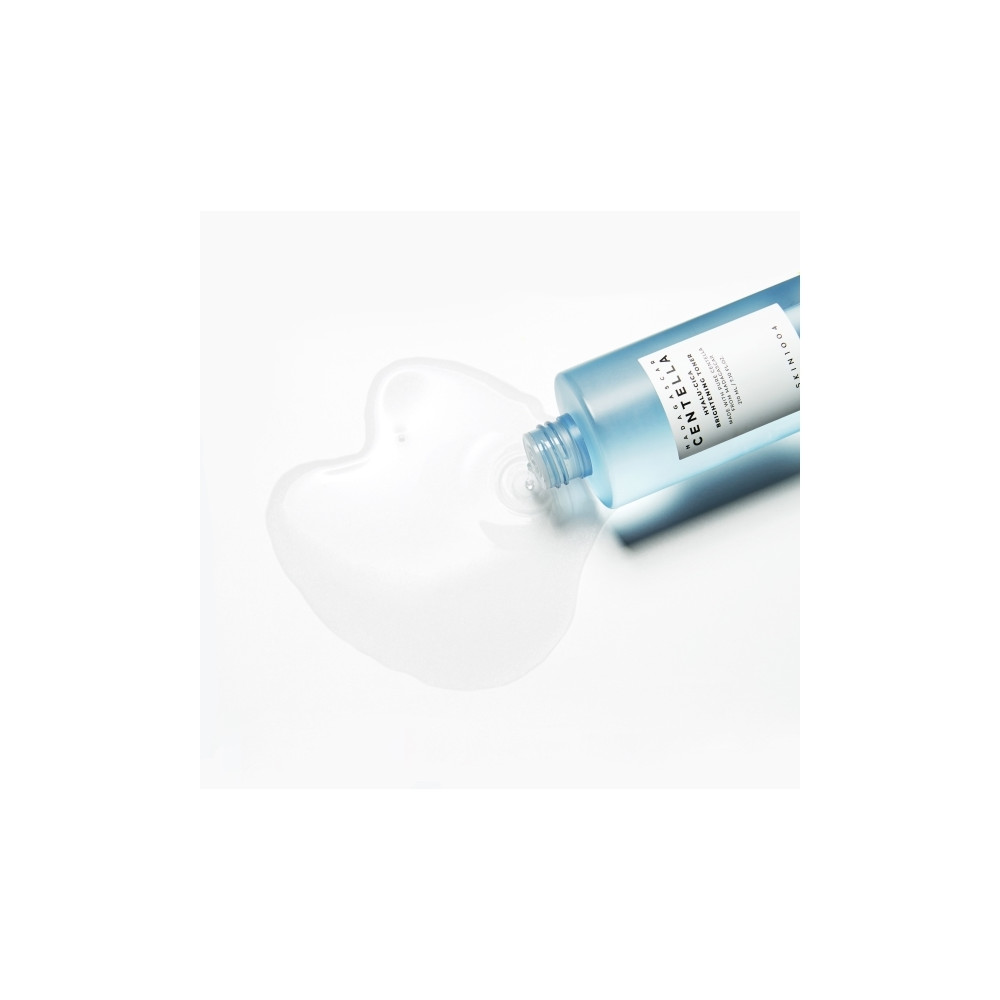 Produktbild för SKIN1004 Madagascar Centella Hyalu-Cica Brightening Toner 21...