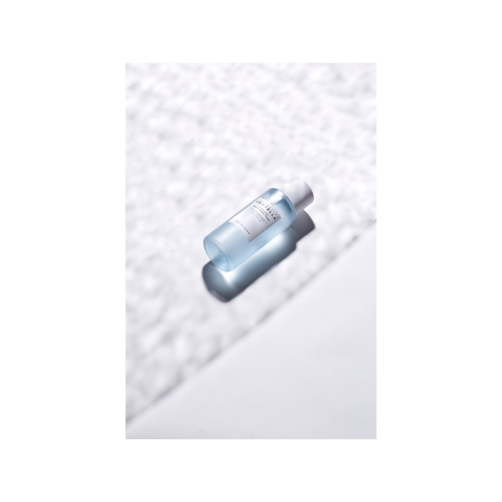 Produktbild för SKIN1004 Madagascar Centella Hyalu-Cica Brightening Toner 21...