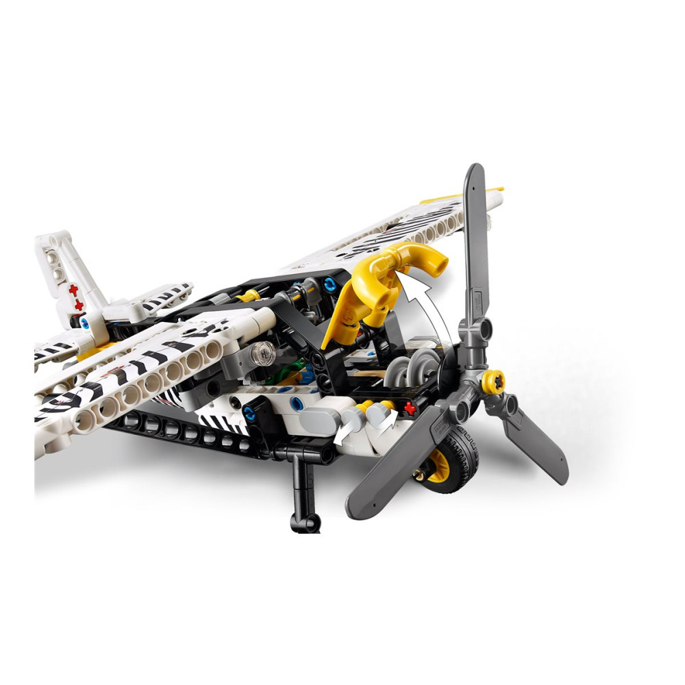 Produktbild för LEGO Technic 42198 - Bushplan - byggsats