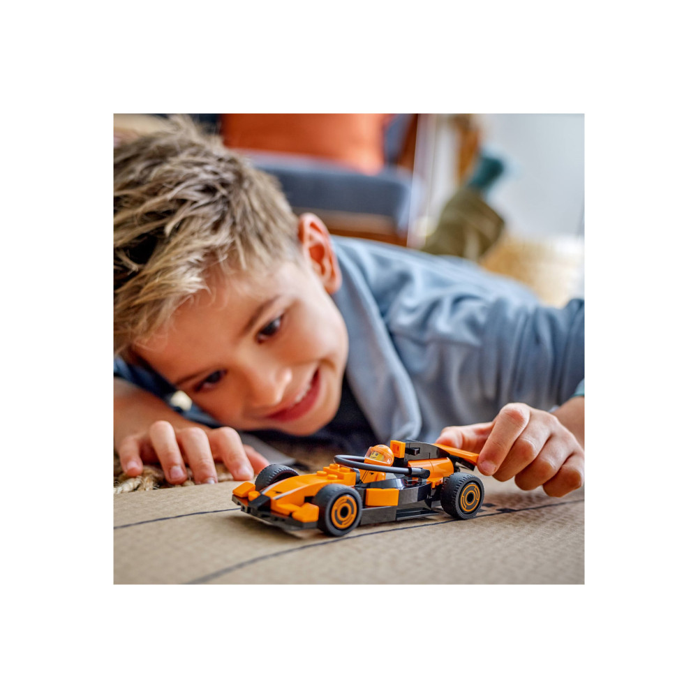 Produktbild för LEGO City 60442 - F1-förare med McLaren-racerbils - byggsats