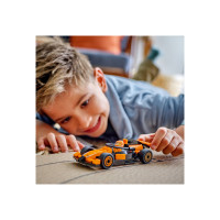 Produktbild för LEGO City 60442 - F1-förare med McLaren-racerbils - byggsats