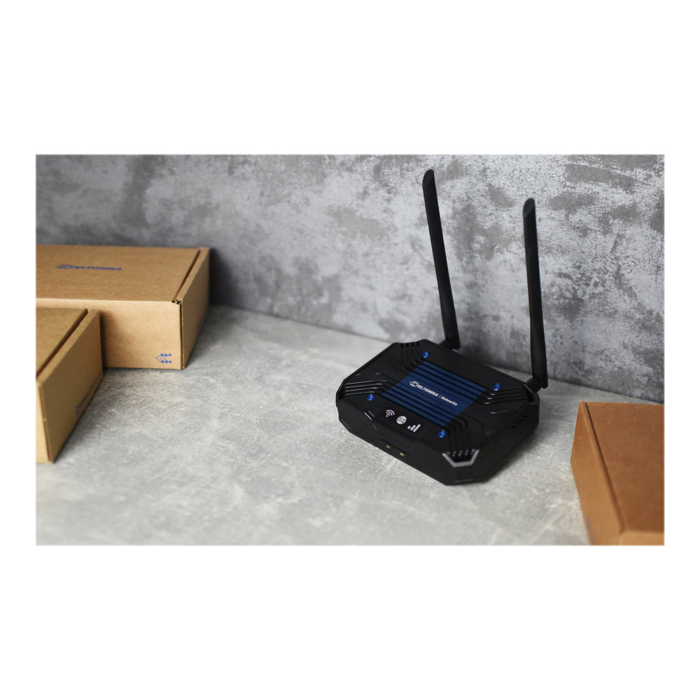 Produktbild för Teltonika TCR100 - trådlös router - WWAN - Wi-Fi 5 - 3G, 4G - skrivbordsmodell, bordsmonterbar