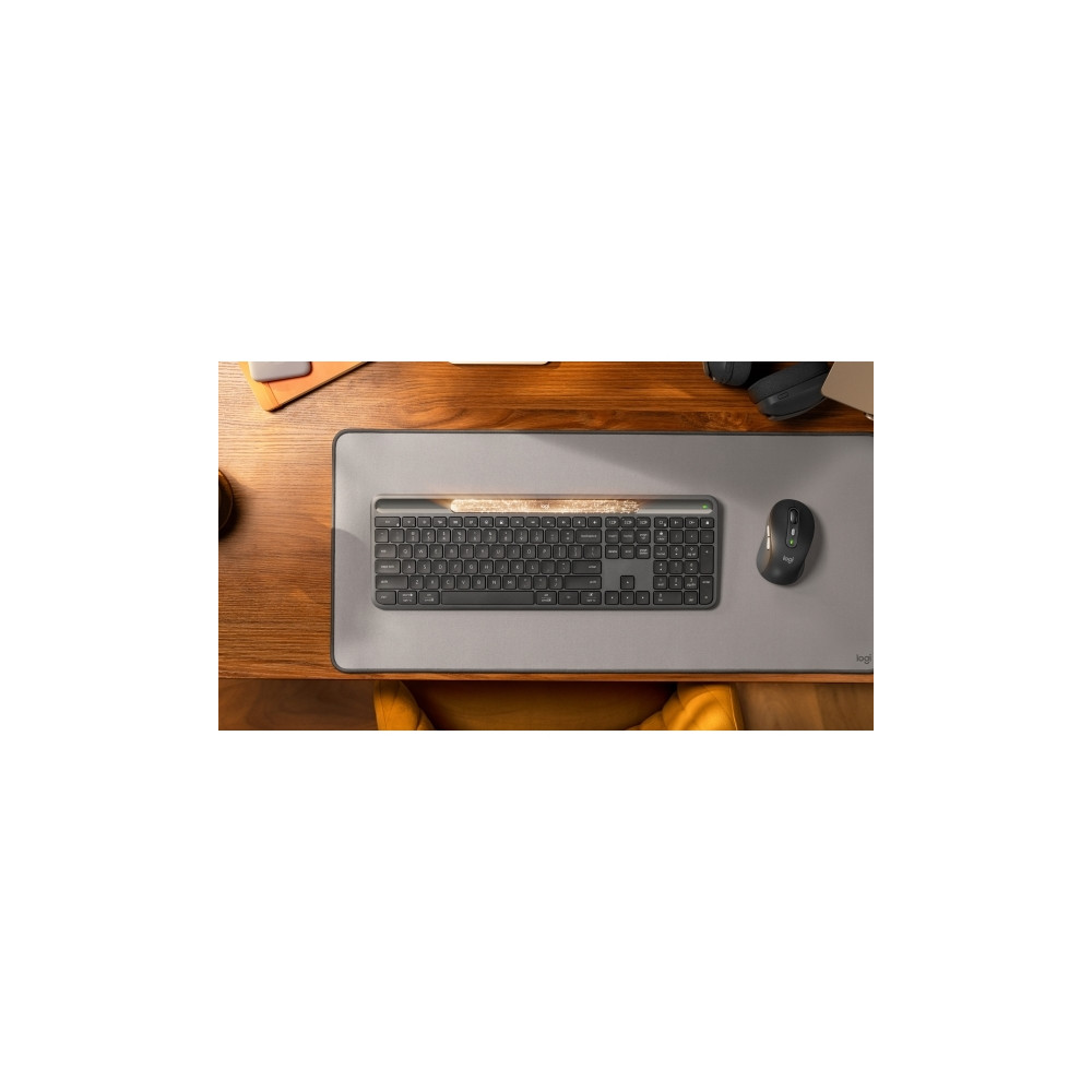 Produktbild för Logitech Signature Slim Solar+ K980 - tangentbord full size - QWERTY - Dansk/Norsk/Svensk/Finsk - grafit Inmatningsenhet