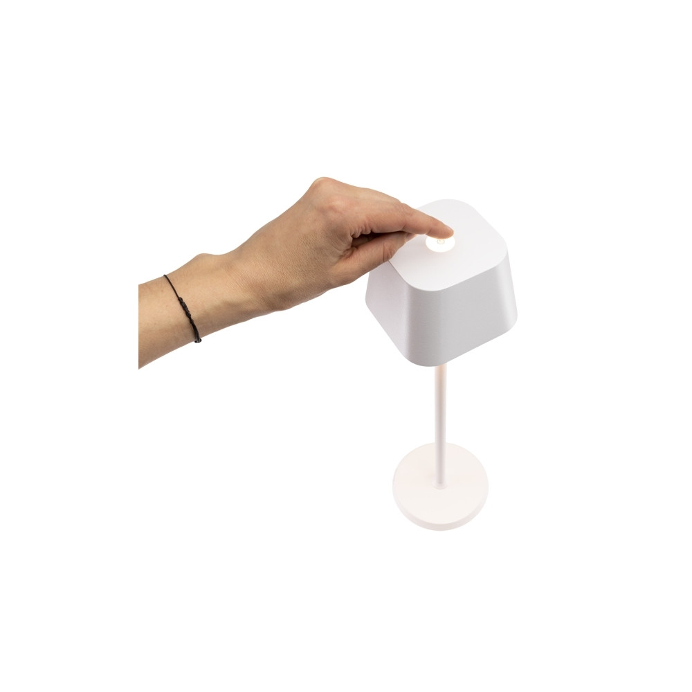 Produktbild för Georgina LED dimbar lampa med magnetisk laddningskabel vit,...