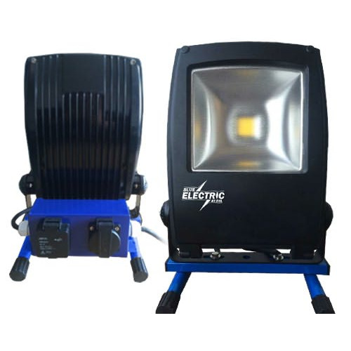 BlueElectric BLUE ELECTRIC +Plus-Line LED 20W arbetslampa med uttag