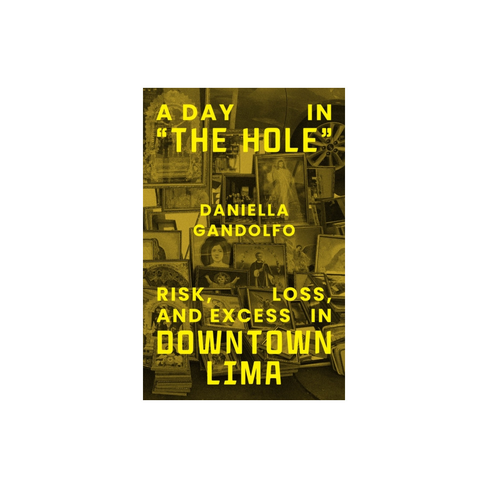 Produktbild för A Day in "The Hole" (häftad, eng)