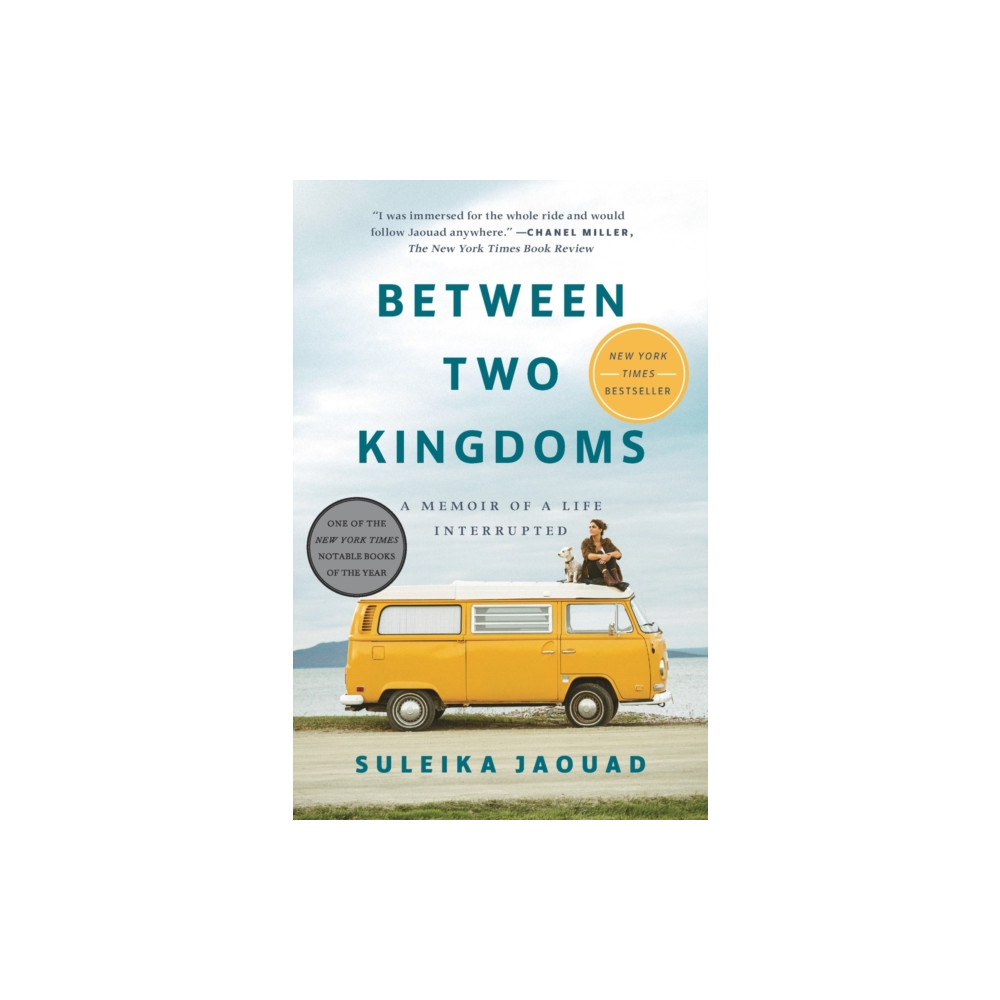 Produktbild för Between Two Kingdoms (häftad, eng)