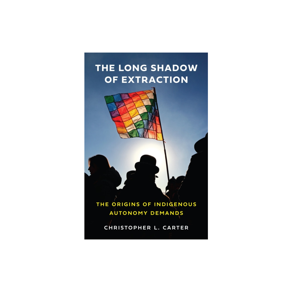 Produktbild för The Long Shadow of Extraction (häftad, eng)