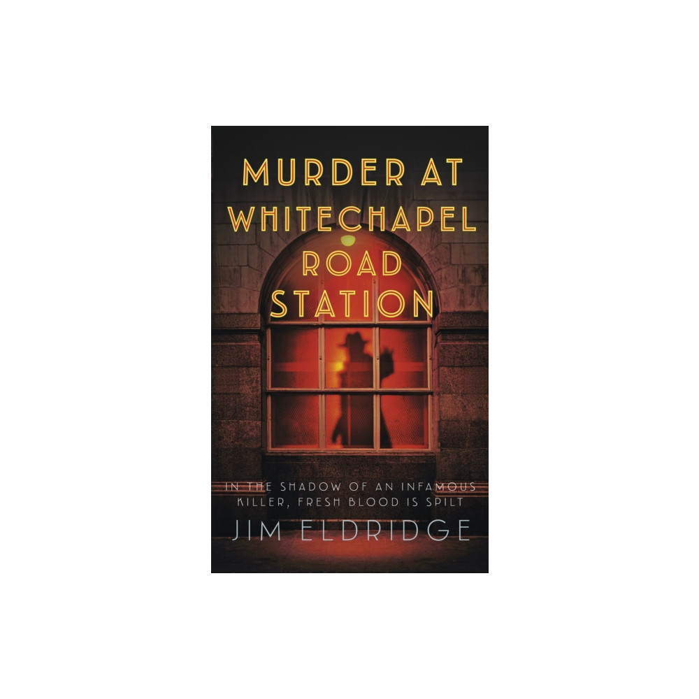 Produktbild för Murder at Whitechapel Road Station (häftad, eng)
