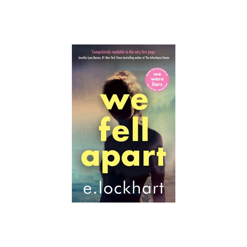 Produktbild för We Fell Apart (häftad, eng)