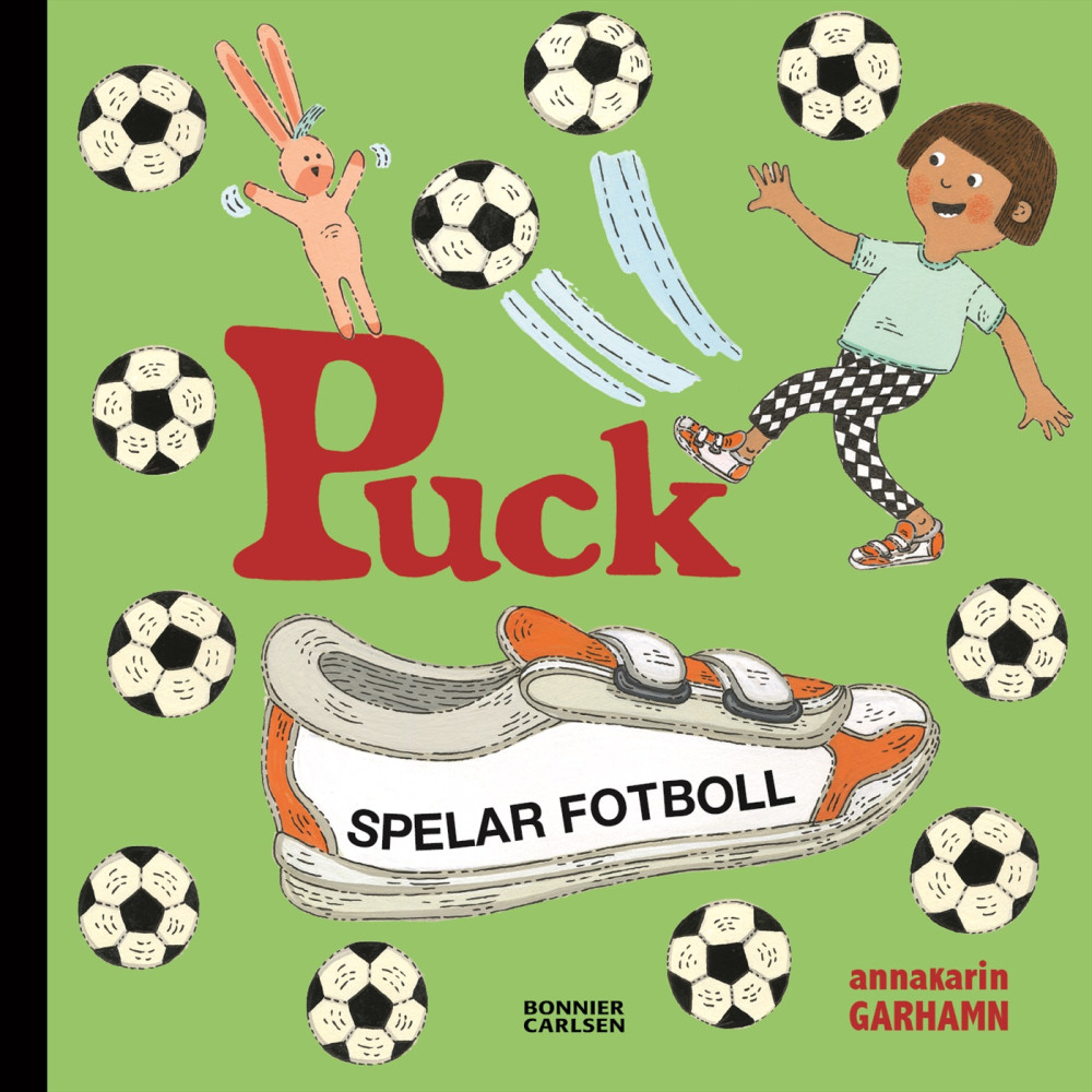 Produktbild för Puck spelar fotboll (inbunden)