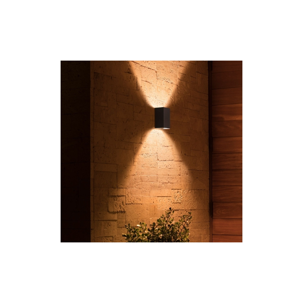 Produktbild för Philips Hue White and Color Ambiance Resonate - vägglampa - LED x 2 - 8 W - 2000-6500 K - svart