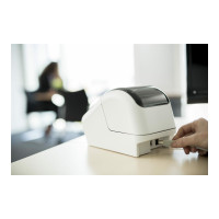 Produktbild för Brother QL-810Wc - etikettskrivare - dubbelfärgad (monokrom) - direkt termisk
