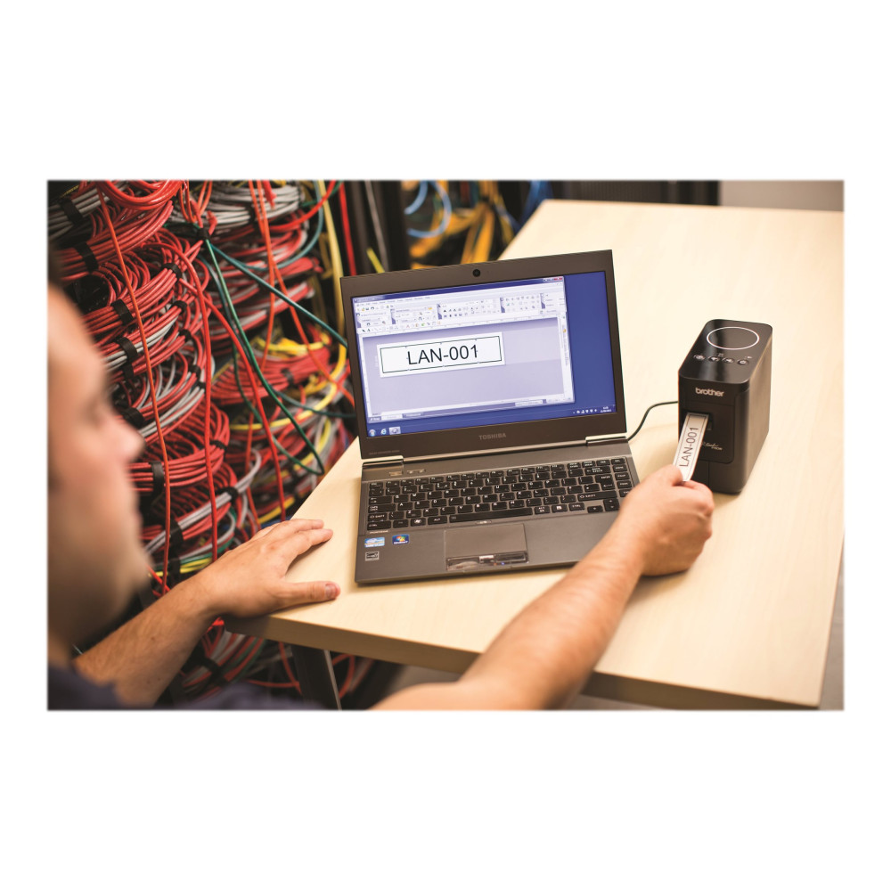 Produktbild för Brother P-Touch PT-P750W - etikettskrivare - svartvit - termisk överföring