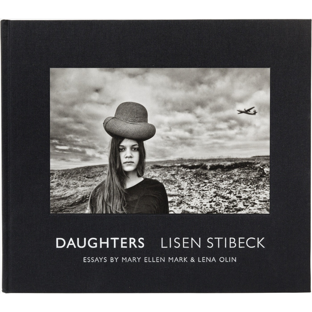 Produktbild för Daughters (bok, klotband, eng)