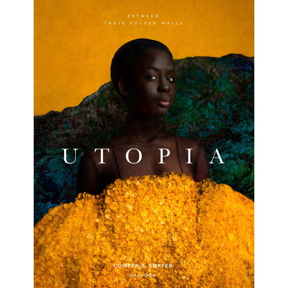 Produktbild för Between These Folded Walls, Utopia (inbunden, eng)