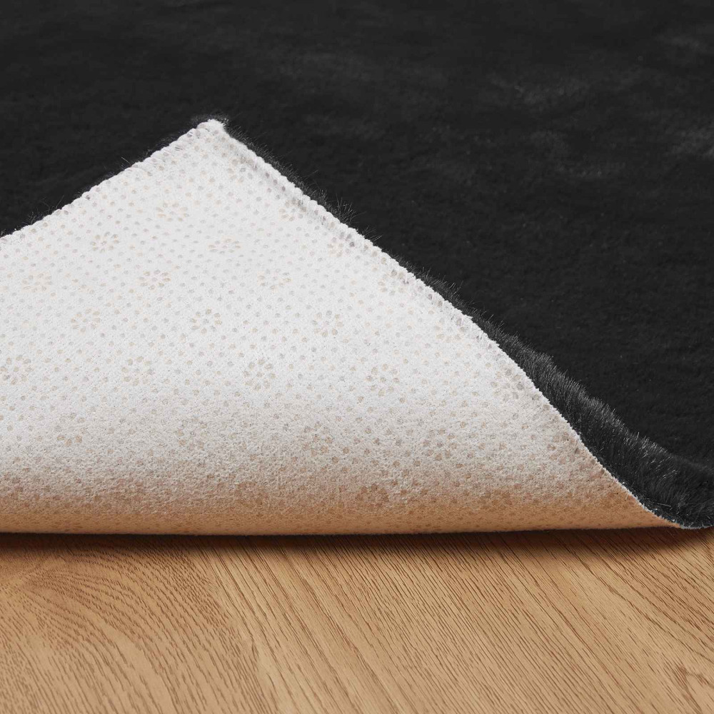 Produktbild för Halkfri matta i konstgjord kaninfäll OLITE Svart 160 x 230 cm