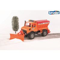 Produktbild för Bruder Mercedes-Benz Unimog winter service with plow blade t...
