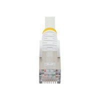 Produktbild för StarTech.com 50cm CAT6a Ethernet Cable - White - Low Smoke Zero Halogen (LSZH) - 10GbE 500MHz 100W PoE++ Snagless RJ-45 w/Strain Reliefs S/FTP Network Patch Cord - patch-kabel - 50 cm - vit