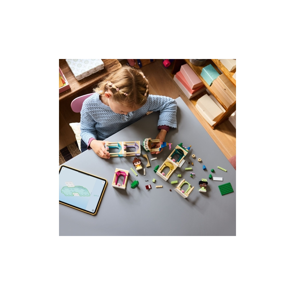 Produktbild för LEGO Disney 43291 - Mini Belle & Tiana med slott - byggsats