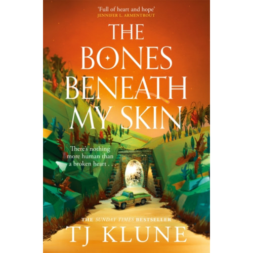 Pan Macmillan The Bones Beneath My Skin (häftad, eng)