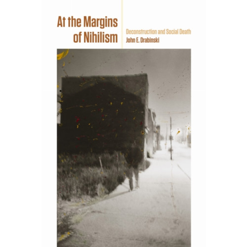 Fordham university press At the Margins of Nihilism (häftad, eng)
