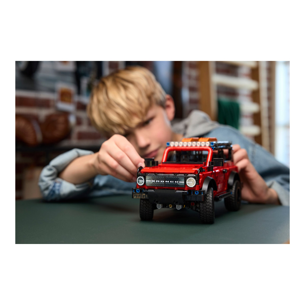 Produktbild för LEGO Technic - Ford Bronco SUV - byggsats