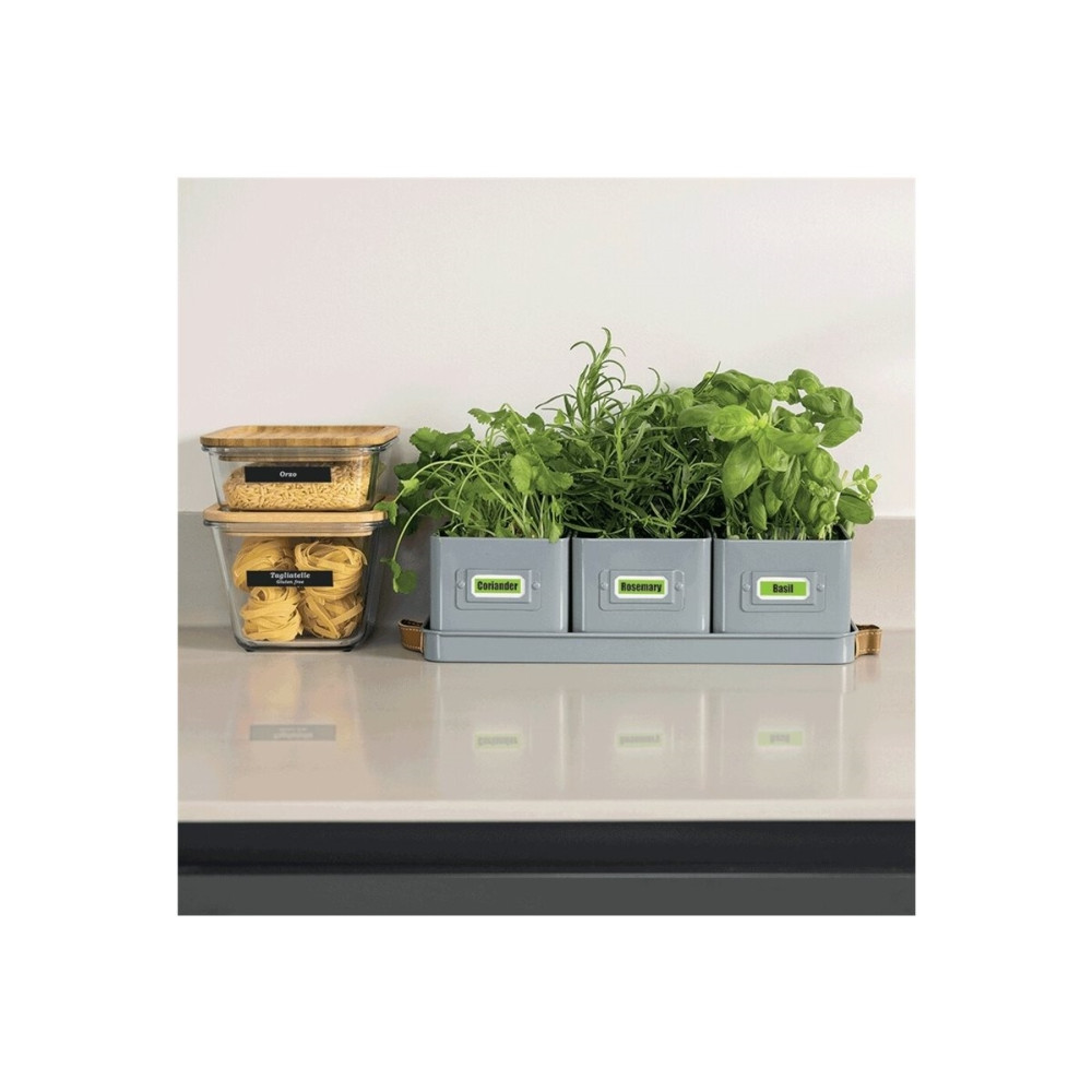 Produktbild för Brother BTAG-631 - etiketttejp - 1 kassett(er) - Rulle (1,2 cm x 4 m)