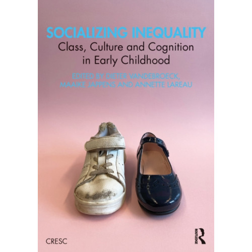 Taylor & francis ltd Socializing Inequality (häftad, eng)