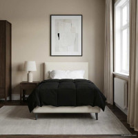 Produktbild för Full Års-Duvet Quiltad Svart 135 x 200 cm Mikrofiber
