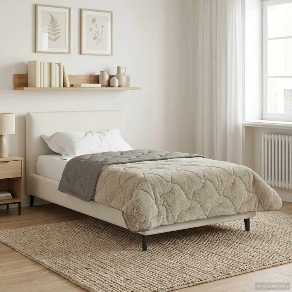 Produktbild för Full Års-Duvet Ljusgrå 135 x 200 cm Mikrofiber och Teddyfleece