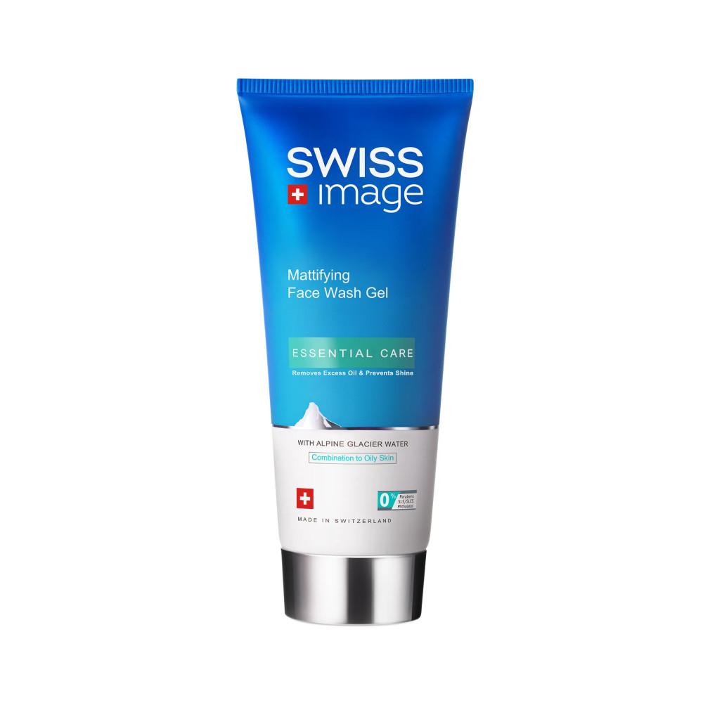 Produktbild för Swiss Image Essential Care Pore Tightening & Mattifying Foaming Face Wash 150ml