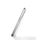 Produktbild för Belkin BoostCharge trådlöst laddställ - magnetisk, hopfällbar, med Qi2 - + växelströmsadapter - 15 watt