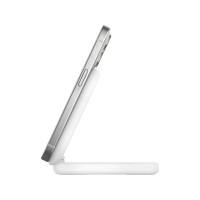 Produktbild för Belkin BoostCharge trådlöst laddställ - magnetisk, hopfällbar, med Qi2 - + växelströmsadapter - 15 watt