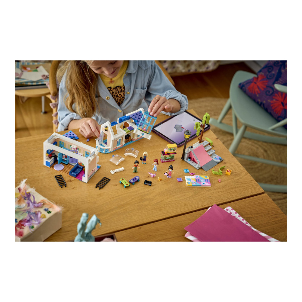 Produktbild för LEGO Friends 42687 - Liann's familjehus - byggsats