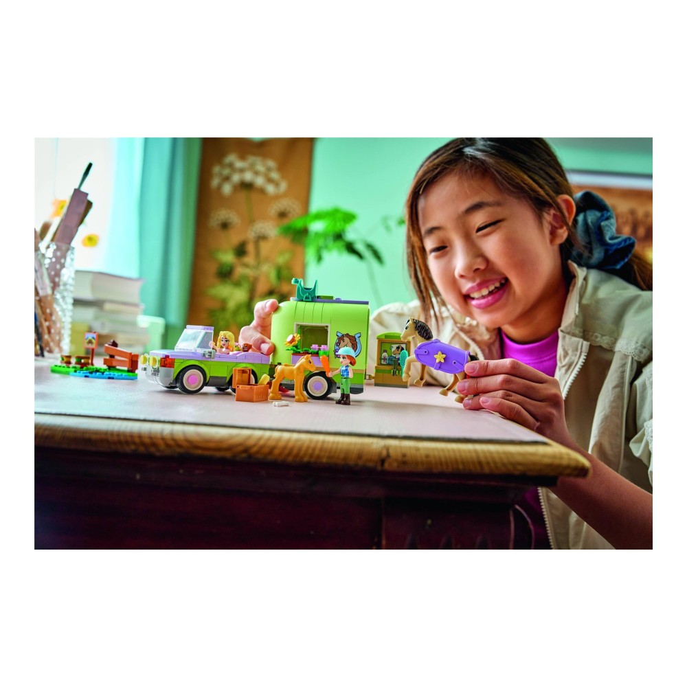 Produktbild för LEGO Friends 42695 - Häst & Fölet Transportående - byggsats