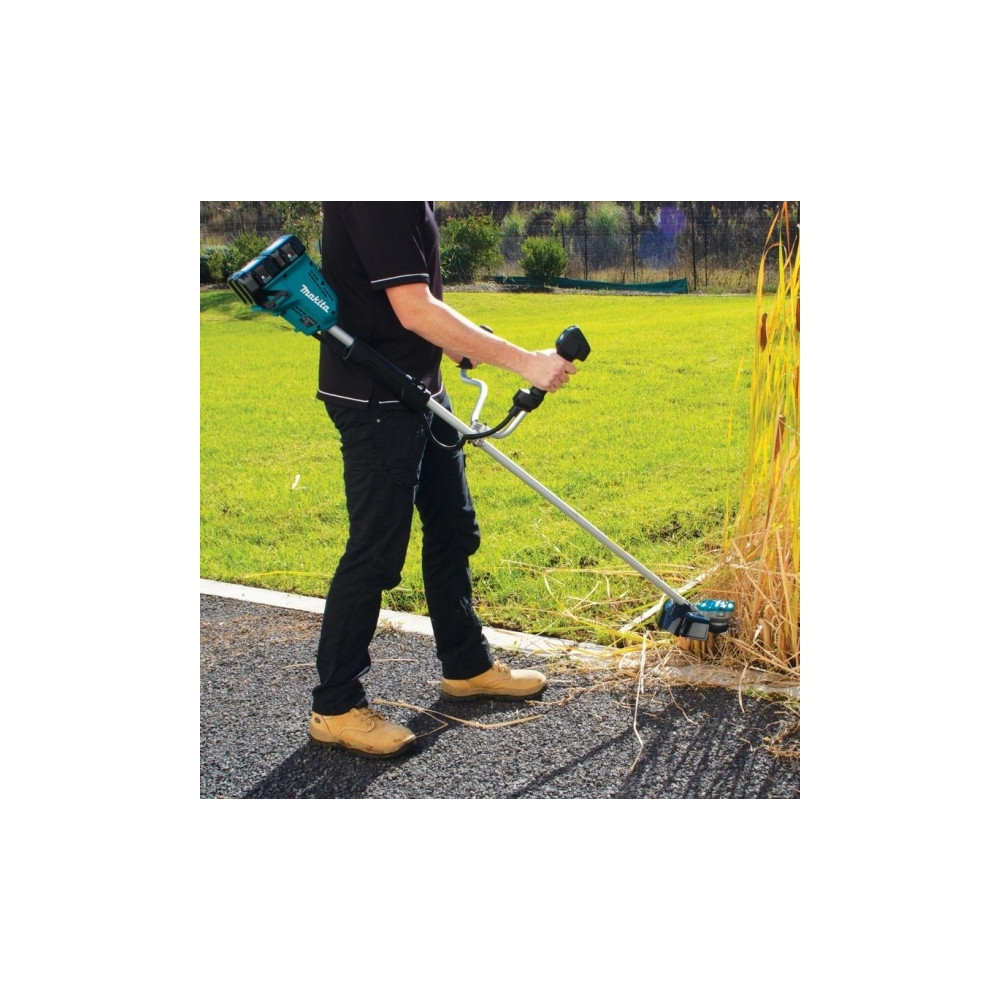 Produktbild för Makita DUR368APT2, 2-i-1 röjsåg och grästrimmer, 35 cm, Blad...