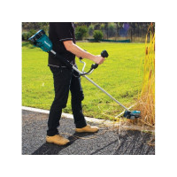 Produktbild för Makita DUR368APT2, 2-i-1 röjsåg och grästrimmer, 35 cm, Blad...