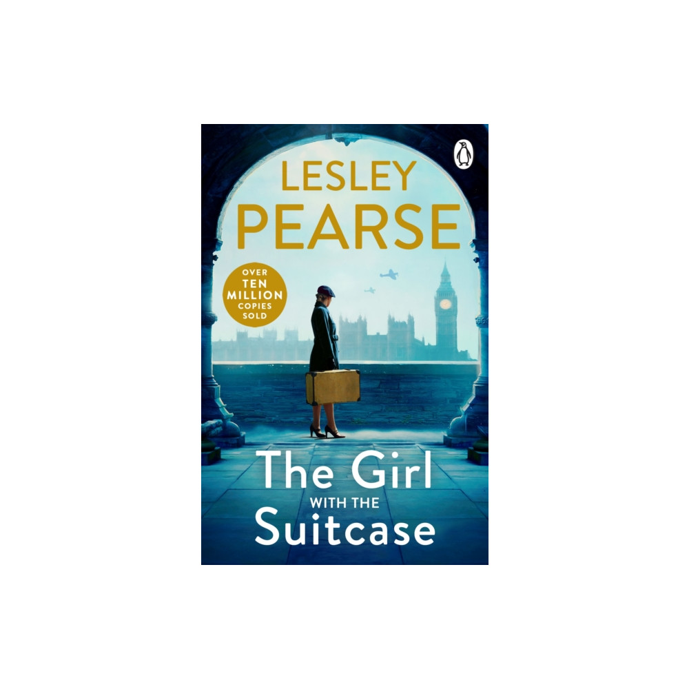 Produktbild för The Girl with the Suitcase (häftad, eng)
