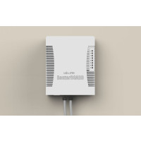 Produktbild för MikroTik RouterBOARD hEX RB960PGS - router - skrivbordsmodell