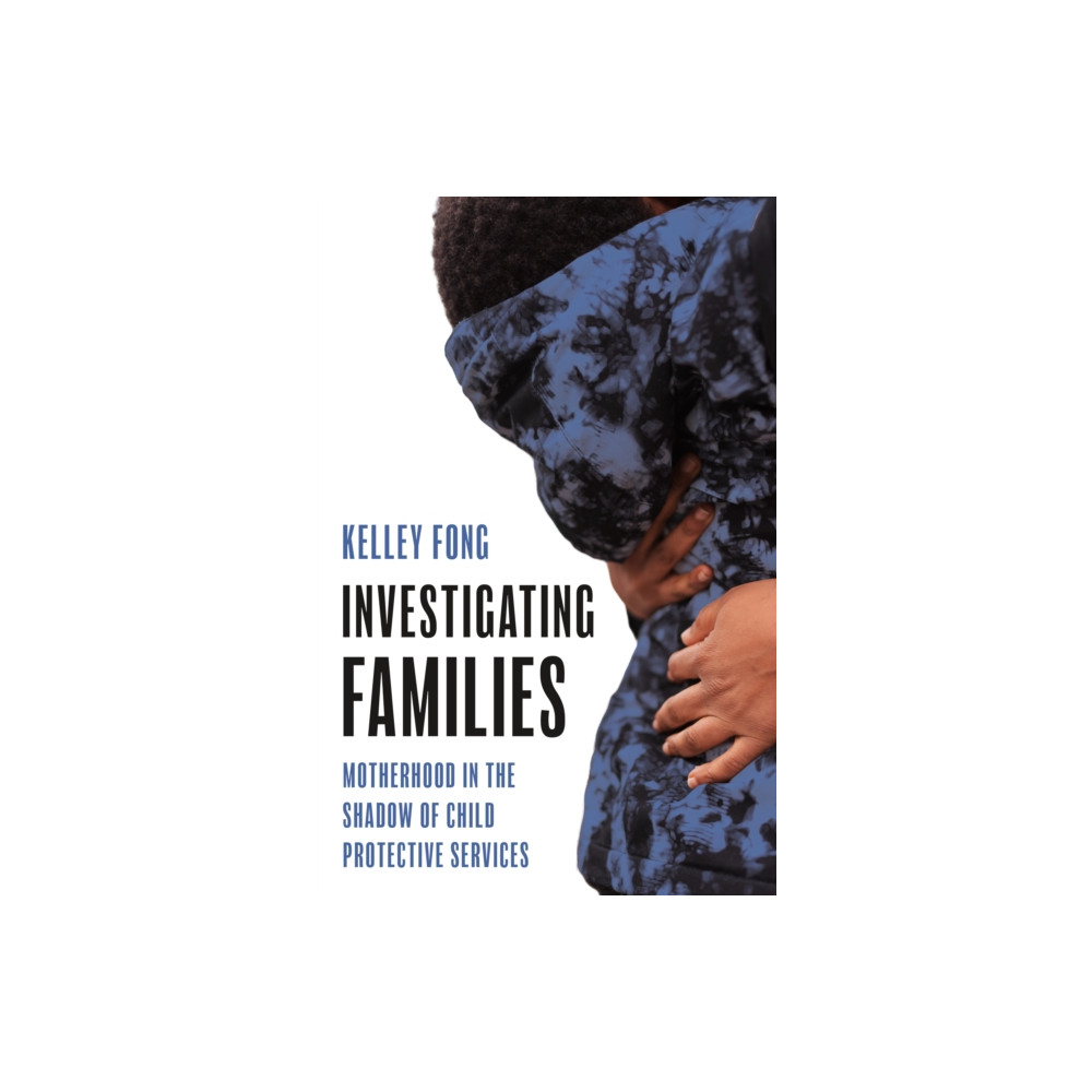 Produktbild för Investigating Families (häftad, eng)